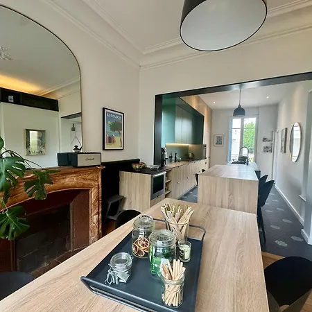 Des Troenes - Centre - Vue Sur L'allier Avec Piscine * Vichy