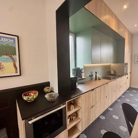 Des Troenes - Centre - Vue Sur L'allier Avec Piscine