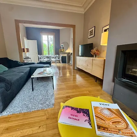 Des Troènes - Centre - Vue Sur L'allier Avec Piscine