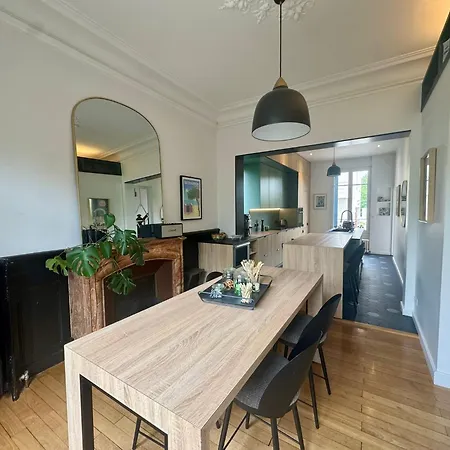 Des Troenes - Centre - Vue Sur L'allier Avec Piscine