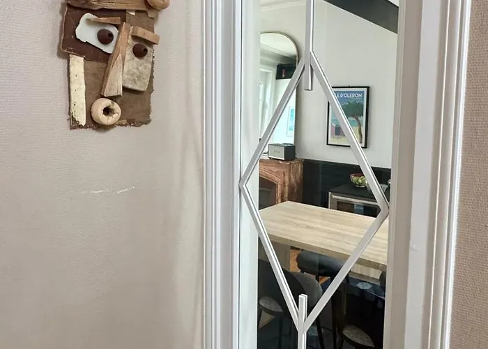 Des Troenes - Centre - Vue Sur L'allier Avec Piscine