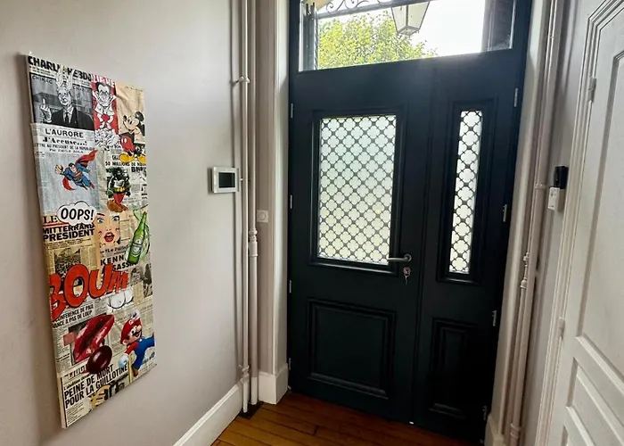 Des Troenes - Centre - Vue Sur L'allier Avec Piscine Willa *